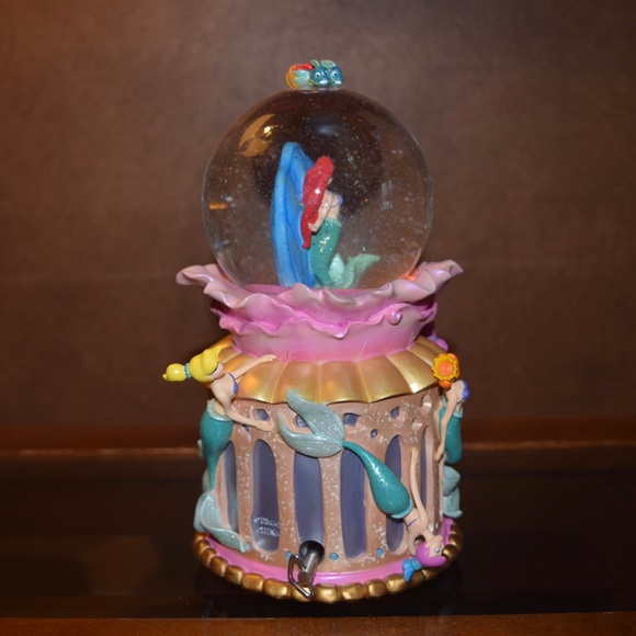 Collectible:Rare Ariel Under the Sea Concert Musical Snow Globe w/ Original Box - Picture 4 of 5